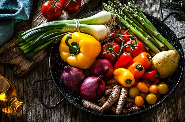 Frisches Gemüse in Pfanne