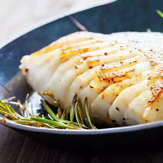 Zandertatar mit Radieschensalat und Tofu-Sauce