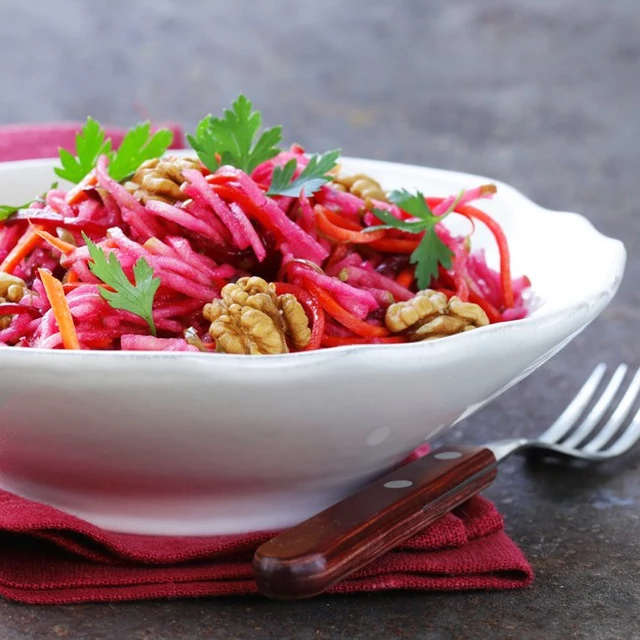 Salat mit Roter Bete und Karotten