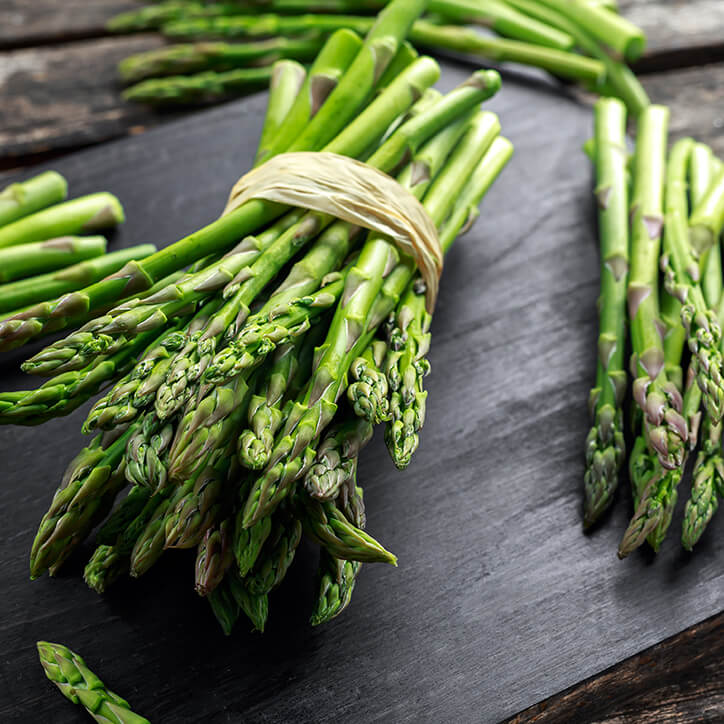 Grüner Spargel, der Selen enthält.