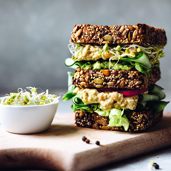 Vegane Sandwiches mit Sprossen