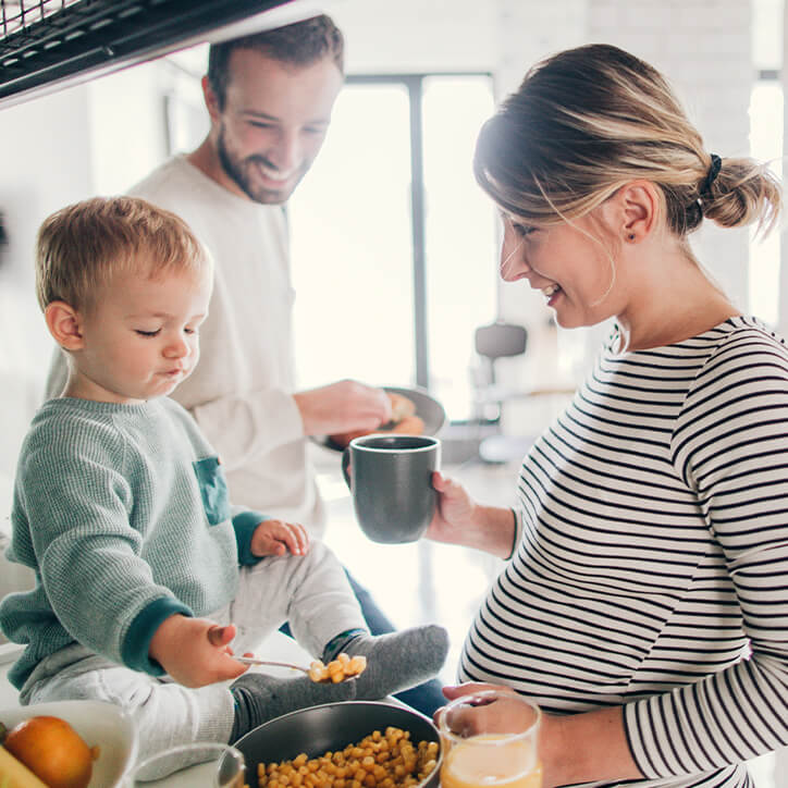 Familie in der Küche